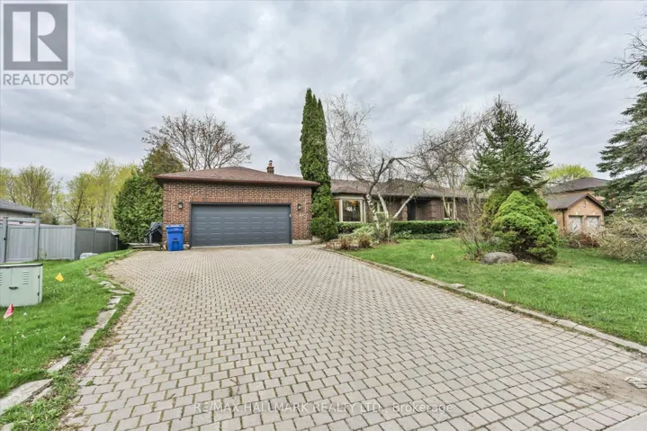 65 BURTON GROVE S, King (King City), Ontario L7B1C6