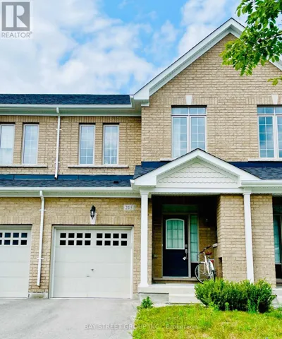 215 RADIAL DRIVE, Aurora, Ontario L4G0Z8