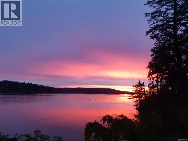 302 2326 Harbour Rd, Sidney, British Columbia V8L2P7