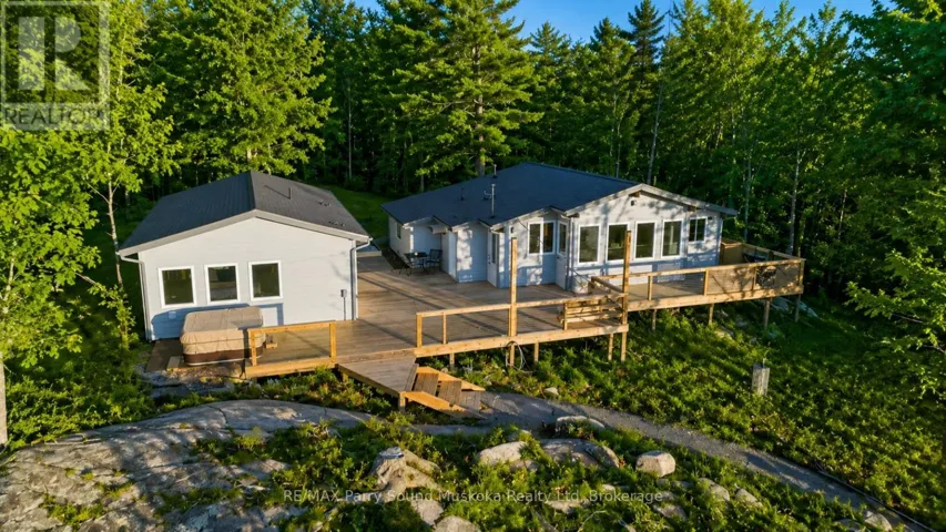 16 HILLSIDE DRIVE, Carling, Ontario P0G1G0