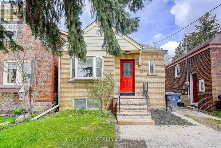 134 GLOUCESTER GROVE, Toronto (Oakwood Village), Ontario M6C2B1