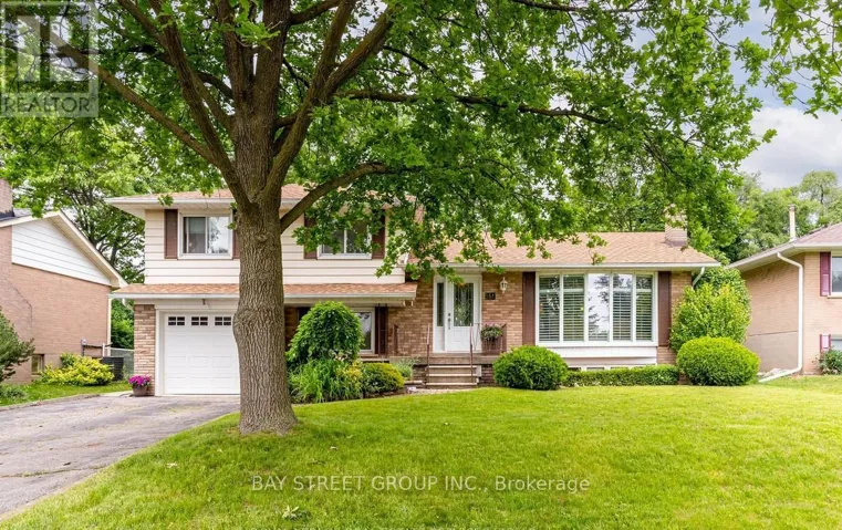 49 RAYNE AVENUE, Oakville (CP College Park), Ontario L6H1C1