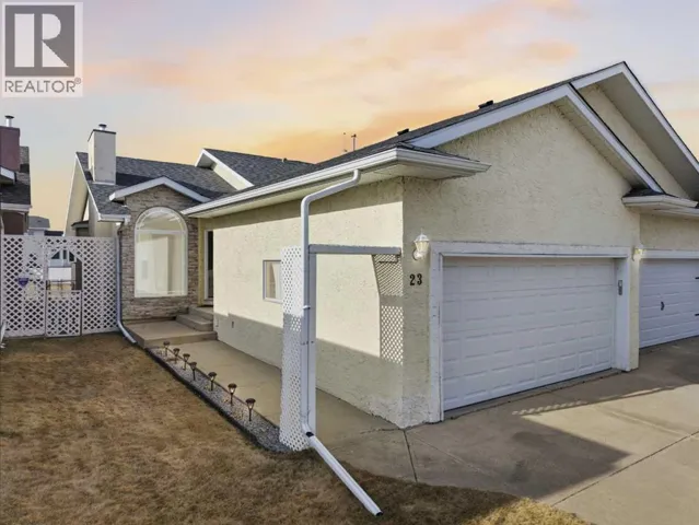 23 Wildrose Drive N, Sylvan Lake, Alberta T4S1G4
