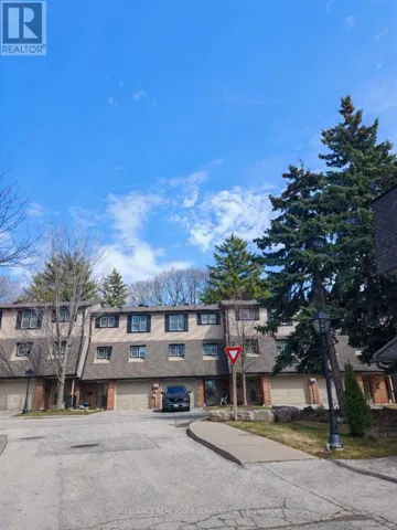 10 PURPLE SAGEWAY, Toronto (Hillcrest Village), Ontario M2H2Z5