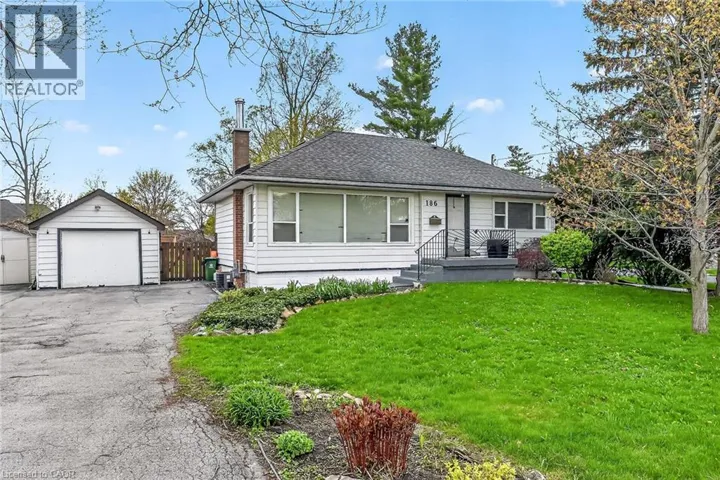 186 SENECA Avenue, Hamilton, Ontario L9B1M2