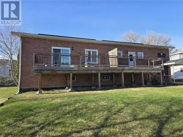 15 Agnes St, Gore Bay, Ontario P0P1H0
