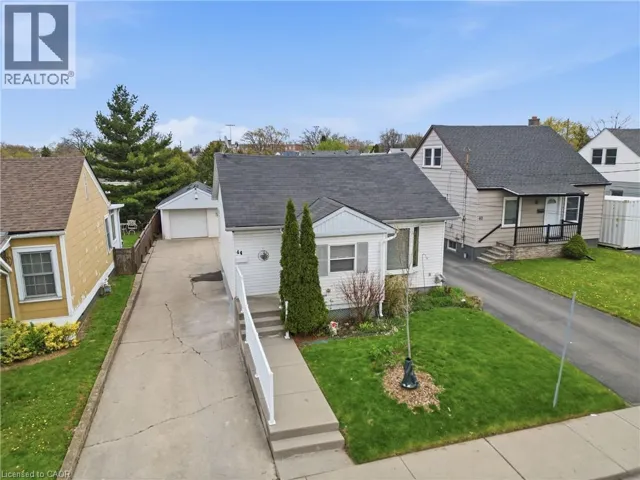 44 SELKIRK Avenue, Hamilton, Ontario L8H5L7
