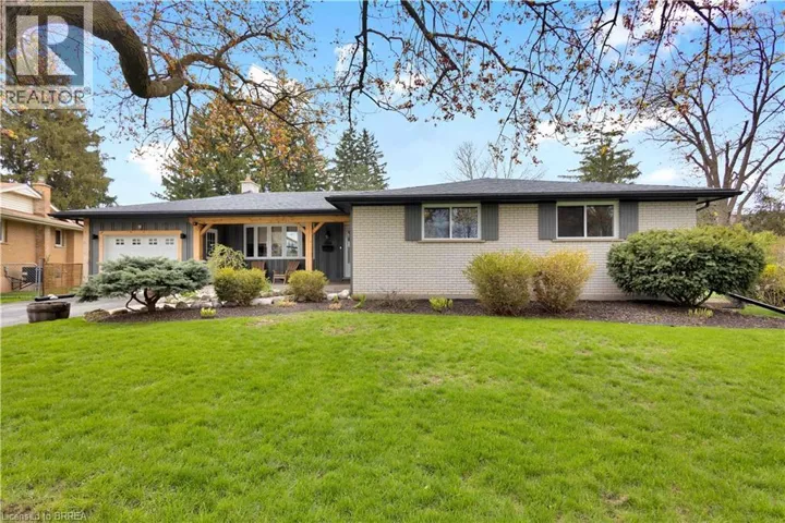 9 DRIFTWOOD Drive, Brantford, Ontario N3R3K1