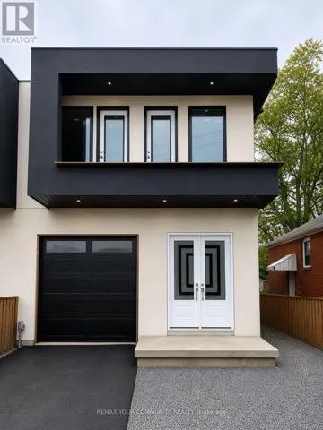 28B PINE AVENUE N, Mississauga (Port Credit), Ontario L5H2P8