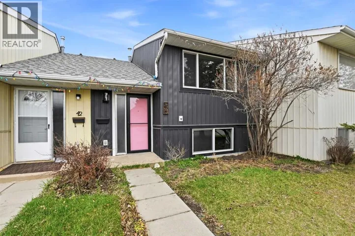 44 Whiteside Crescent, Red Deer, Alberta T4N5Z1
