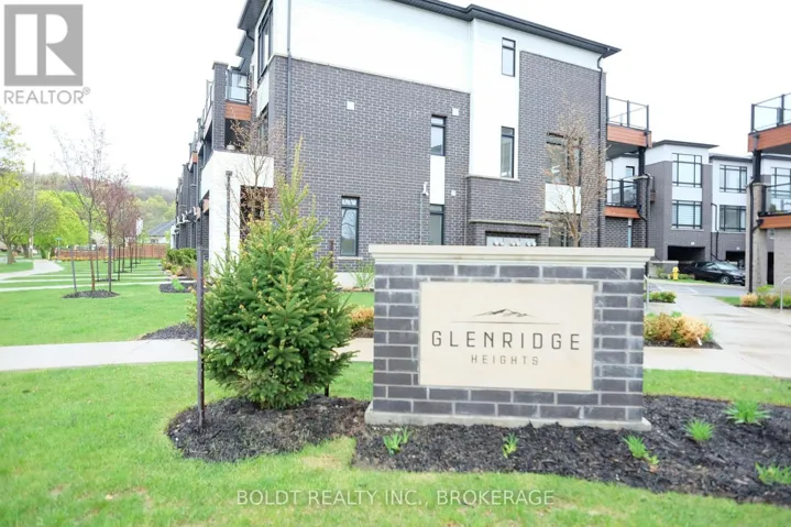 4 SIDNEY ROSE COMMON, St. Catharines (Glendale/Glenridge), Ontario L2T0B3