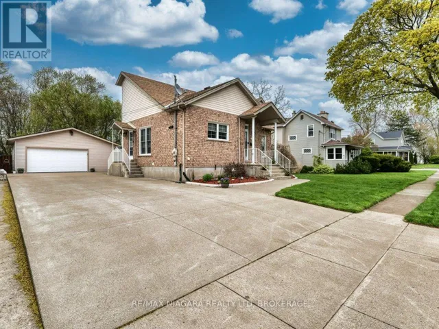 8110 LAMONT AVENUE, Niagara Falls (Chippawa), Ontario L2G6V5