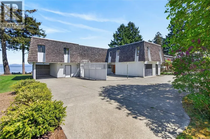 3643 Island Hwy S, Campbell River, British Columbia V9W1E5