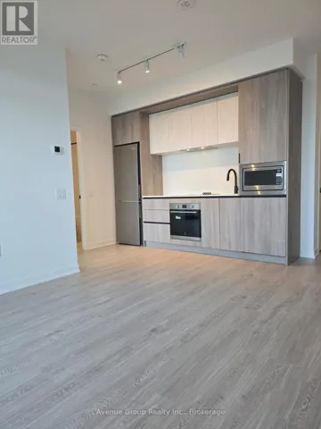 702 - 2495 EGLINTON AVENUE, Mississauga (Central Erin Mills), Ontario L5M2T2