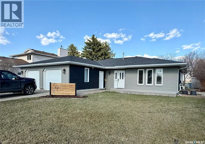 355 Russell STREET, Stoughton, Saskatchewan S0G4T0