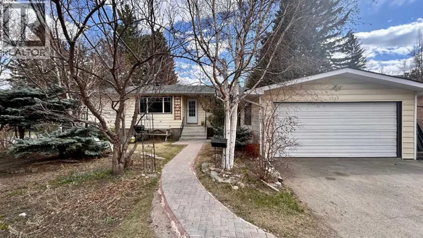 5924 Bow Crescent NW, Calgary, Alberta T3B2B7