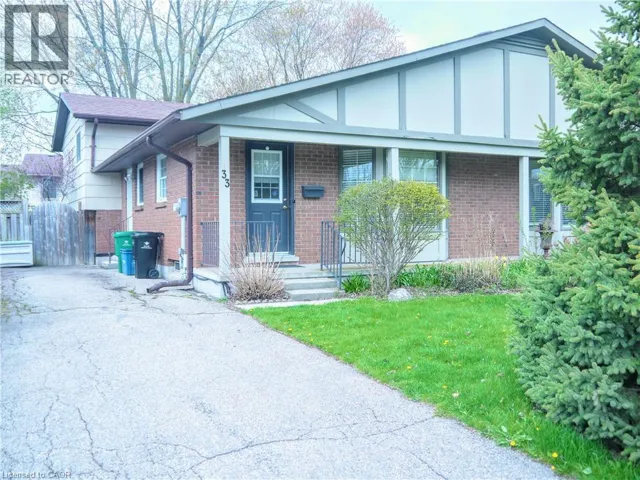 33 MANOR Drive, Kitchener, Ontario N2A2T9