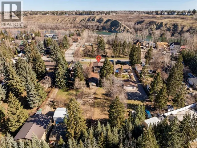7223 Bow Crescent NW, Calgary, Alberta T3B2C9