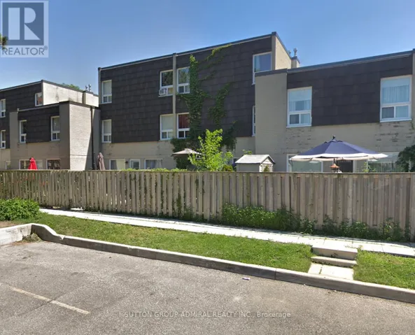 11 - 21 FOUR WINDS DRIVE, Toronto (York University Heights), Ontario M3J1K7