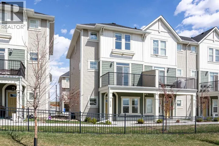 449 South Point Lane SW, Airdrie, Alberta T4B5G8
