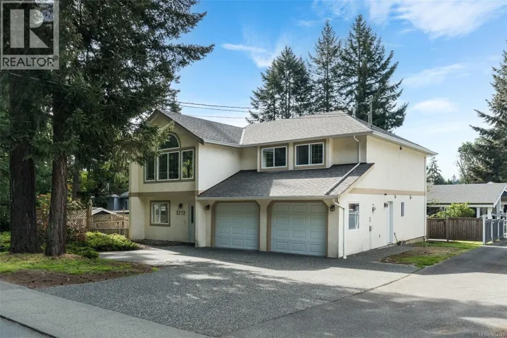5272 Cordova Bay Rd, Saanich, British Columbia V8Y2L4