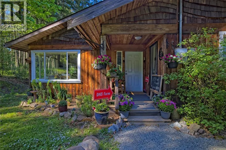 378 Rainbow Rd, Salt Spring, British Columbia V8K2M4