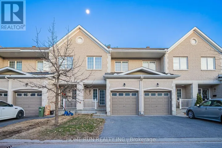 19 DUNDALK PRIVATE, Ottawa, Ontario K2R0J5