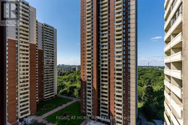 106 - 5 MASSEY SQUARE, Toronto (Crescent Town), Ontario M4C5L6