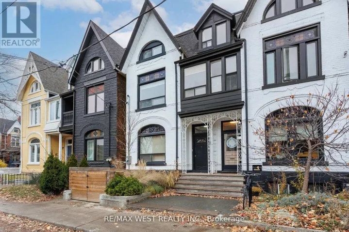 LOWER LEVEL - 84 MACKENZIE CRESCENT, Toronto (Little Portugal), Ontario M6J1T3