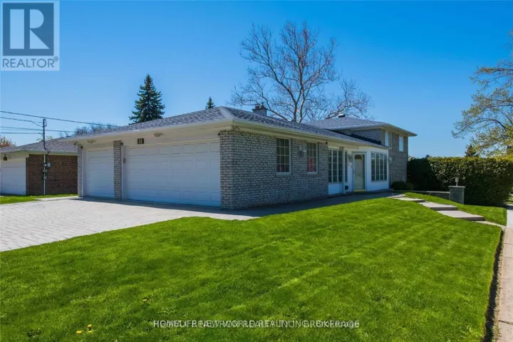 18 OLSEN DRIVE, Toronto (Parkwoods-Donalda), Ontario M3A3J2