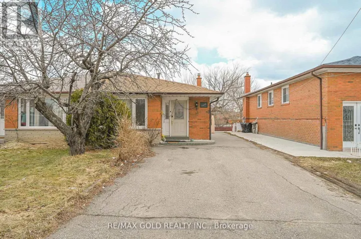 3200 MORNING STAR DRIVE, Mississauga (Malton), Ontario L4T1X5