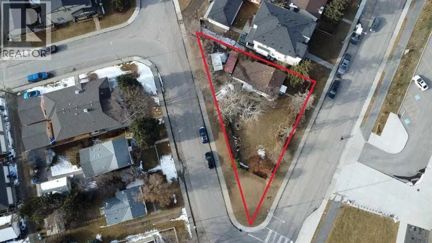 2103 Mackay Road NW, Calgary, Alberta T3B1C9