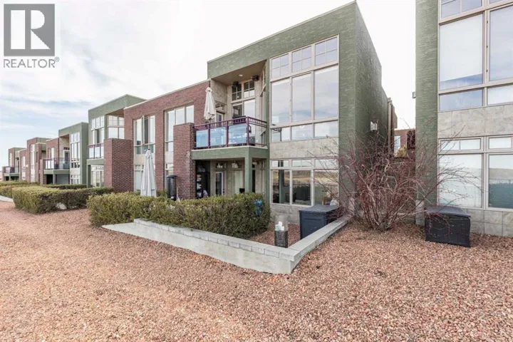 10 Palisades Mews NE, Medicine Hat, Alberta T1C2B5