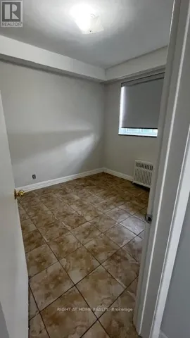 1 - 1 WANDLE AVENUE, Toronto (Downsview-Roding-CFB), Ontario M3M2L1