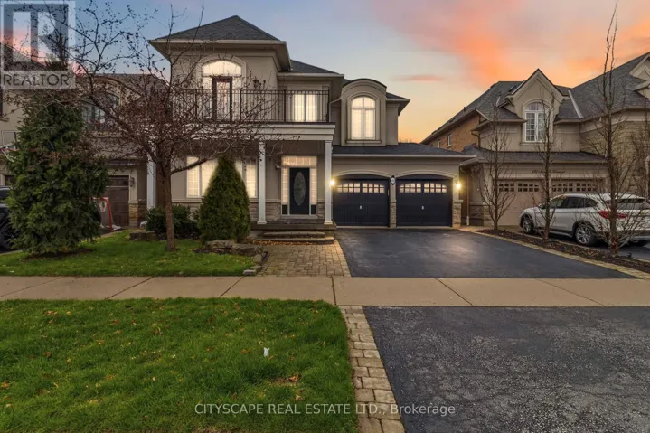 135 INNVILLE CRESCENT, Oakville (BR Bronte), Ontario L6L0B8