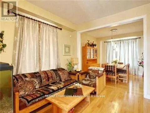 6 TENNANT DRIVE, Brampton (Sandringham-Wellington), Ontario L6R0E5