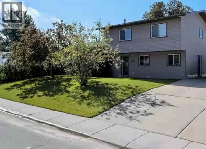 501 7 Avenue, Fox Creek, Alberta T0H1P0