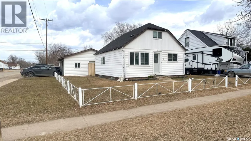 1537 Second STREET, Estevan, Saskatchewan S4A2M9