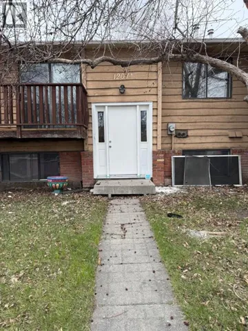 B, 1207 44 Street SE, Calgary, Alberta T2A5E6