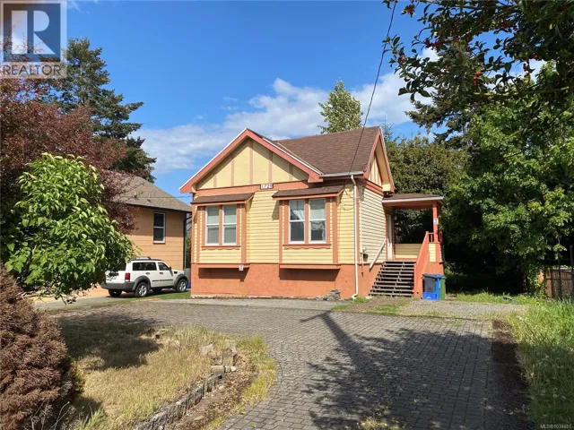 1729 Foul Bay Rd, Oak Bay, British Columbia V8R5A5