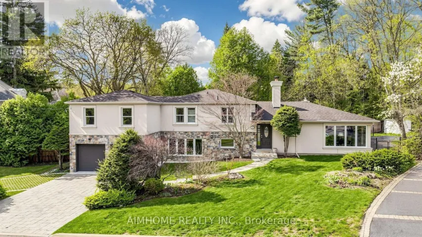 54 PLYMBRIDGE ROAD, Toronto (Bridle Path-Sunnybrook-York Mills), Ontario M2P1A3