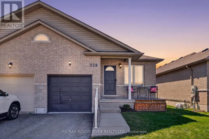 228 RUTTAN TERRACE, Cobourg, Ontario K9A5X6