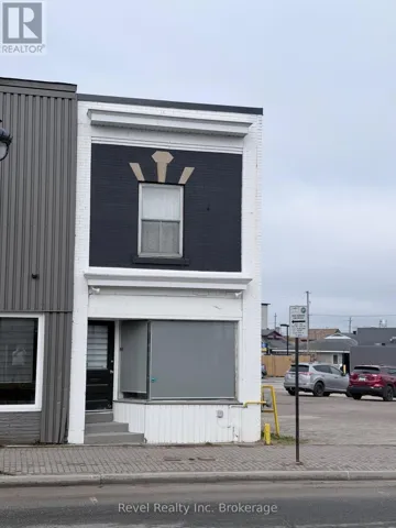 323 ALGONQUIN AVENUE, North Bay (Central), Ontario P1B4W1