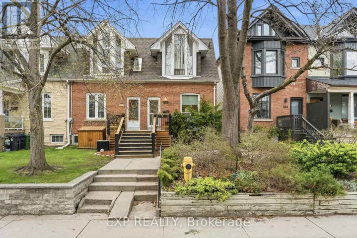 302 BAIN AVENUE, Toronto (Blake-Jones), Ontario M4J1B8