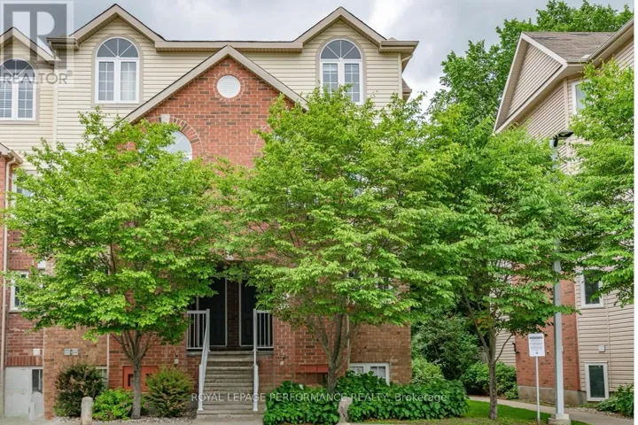 111 STEELE PARK PRIVATE, Ottawa, Ontario K1J0J2