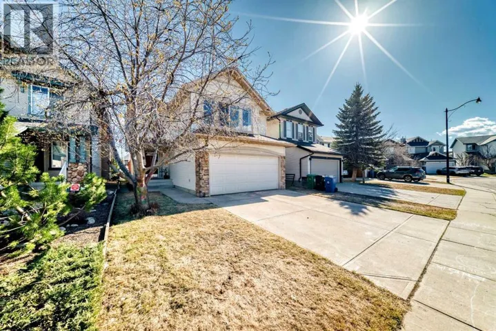 84 Cougarstone Square SW, Calgary, Alberta T3H5J4