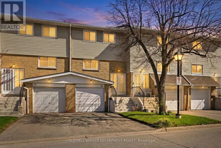 24 LINCOLN COURT E, Brampton (Bramalea West Industrial), Ontario L6T3Z2