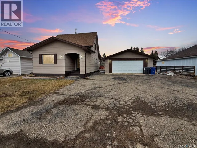 604 Sussex AVENUE, Esterhazy, Saskatchewan S0A0X0
