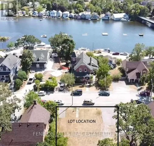 38 OAK STREET, Kawartha Lakes (Fenelon Falls), Ontario K0M1N0