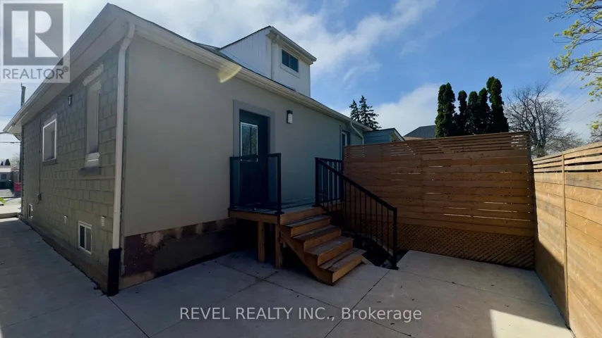 LOWER - 520 COCHRANE ROAD, Hamilton (Rosedale), Ontario L8K3H5